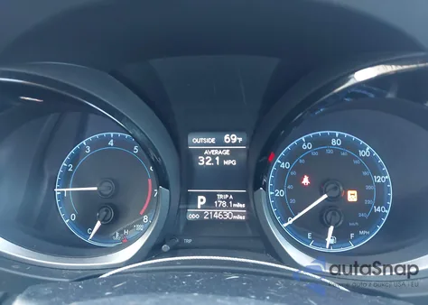 2014 Toyota Corolla S Plus z USA, uszkodzony, nr VIN 5YFBURHE8EP006613